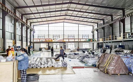 Double membrane gas holder membrane material cutting