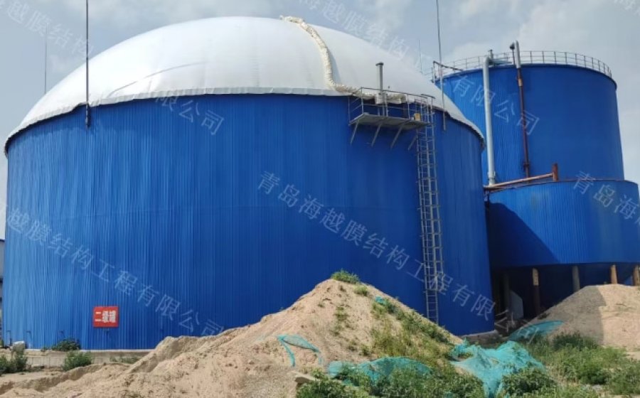 Installation of large integrated gas holder