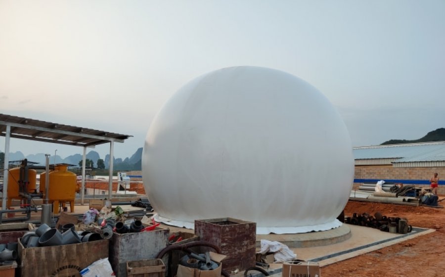 A set of double membrane biogas holder in Guangxi